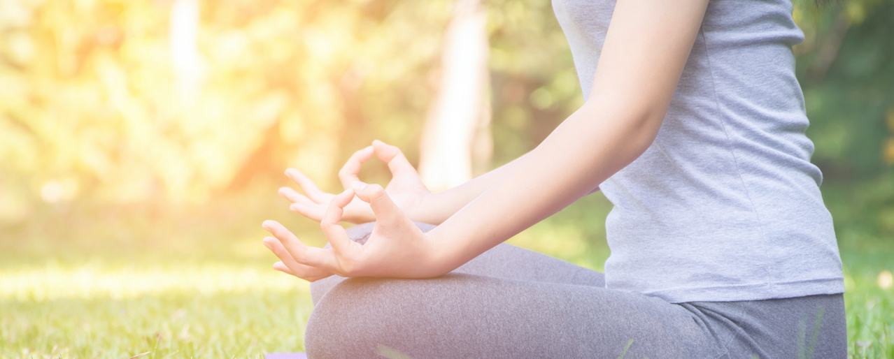 ページヘッダー | 高槻のヨガサロン Yoga salon Rire